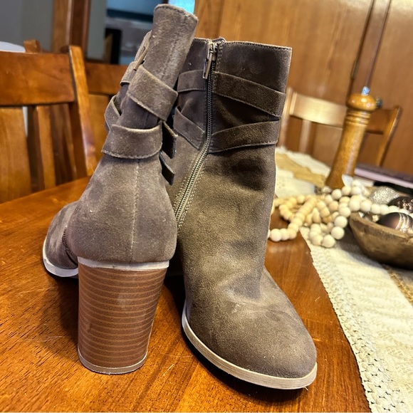 American Eagle Booties - Picture 2 of 2